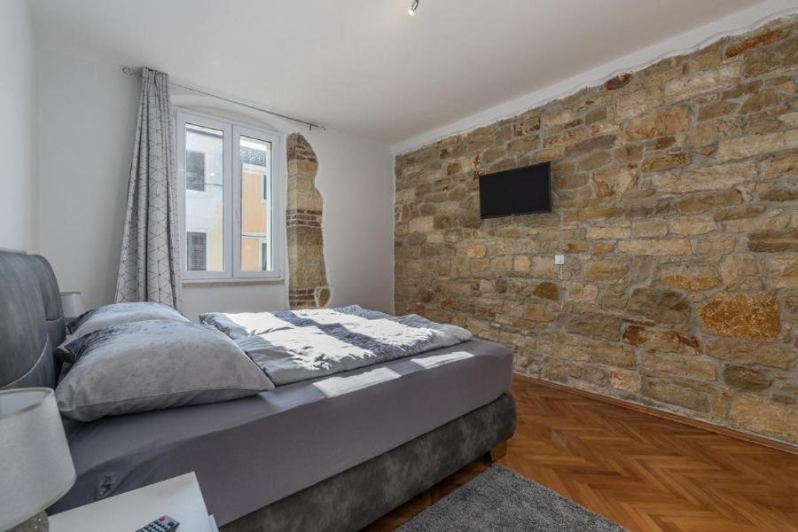 Penthouse Lorena Guest house *